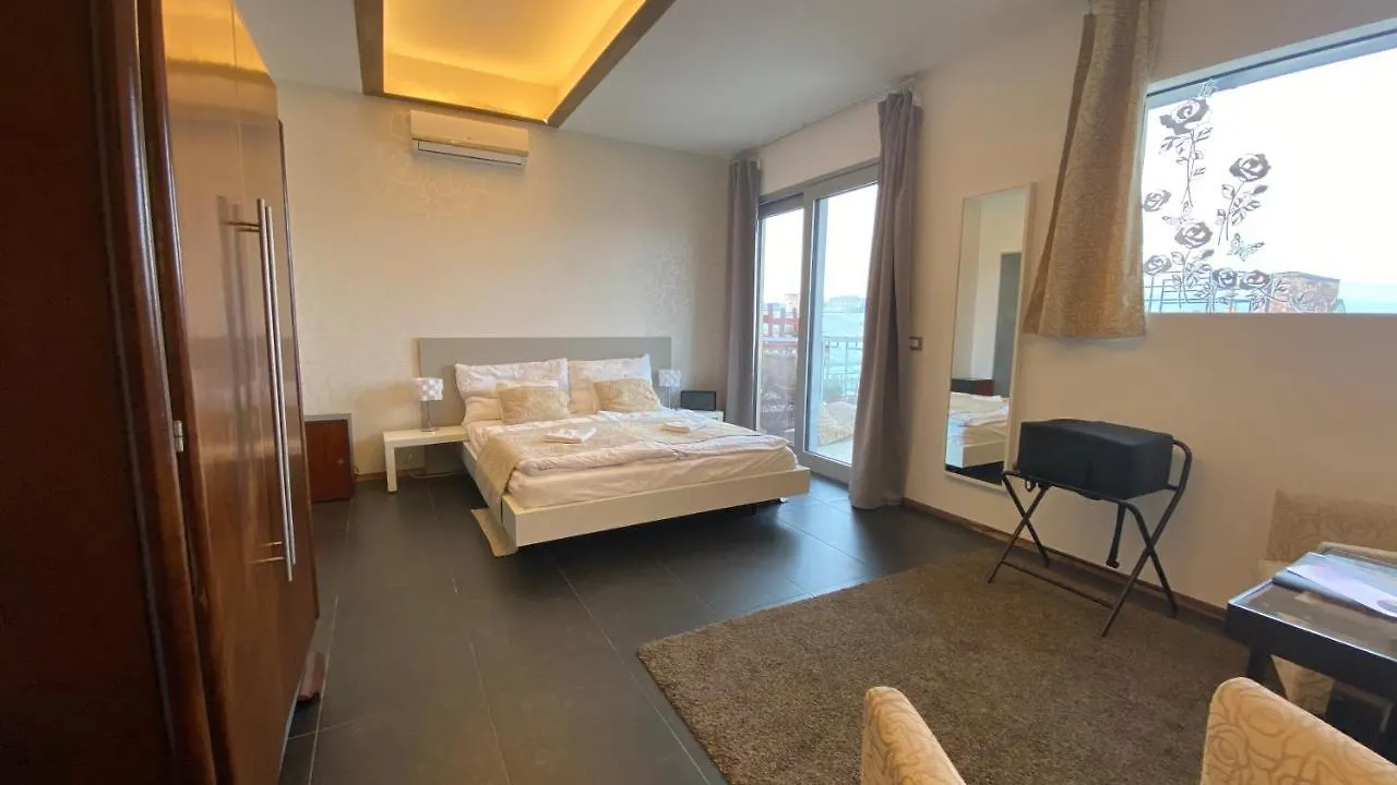 Parliament Penthouse Apartment Budapest