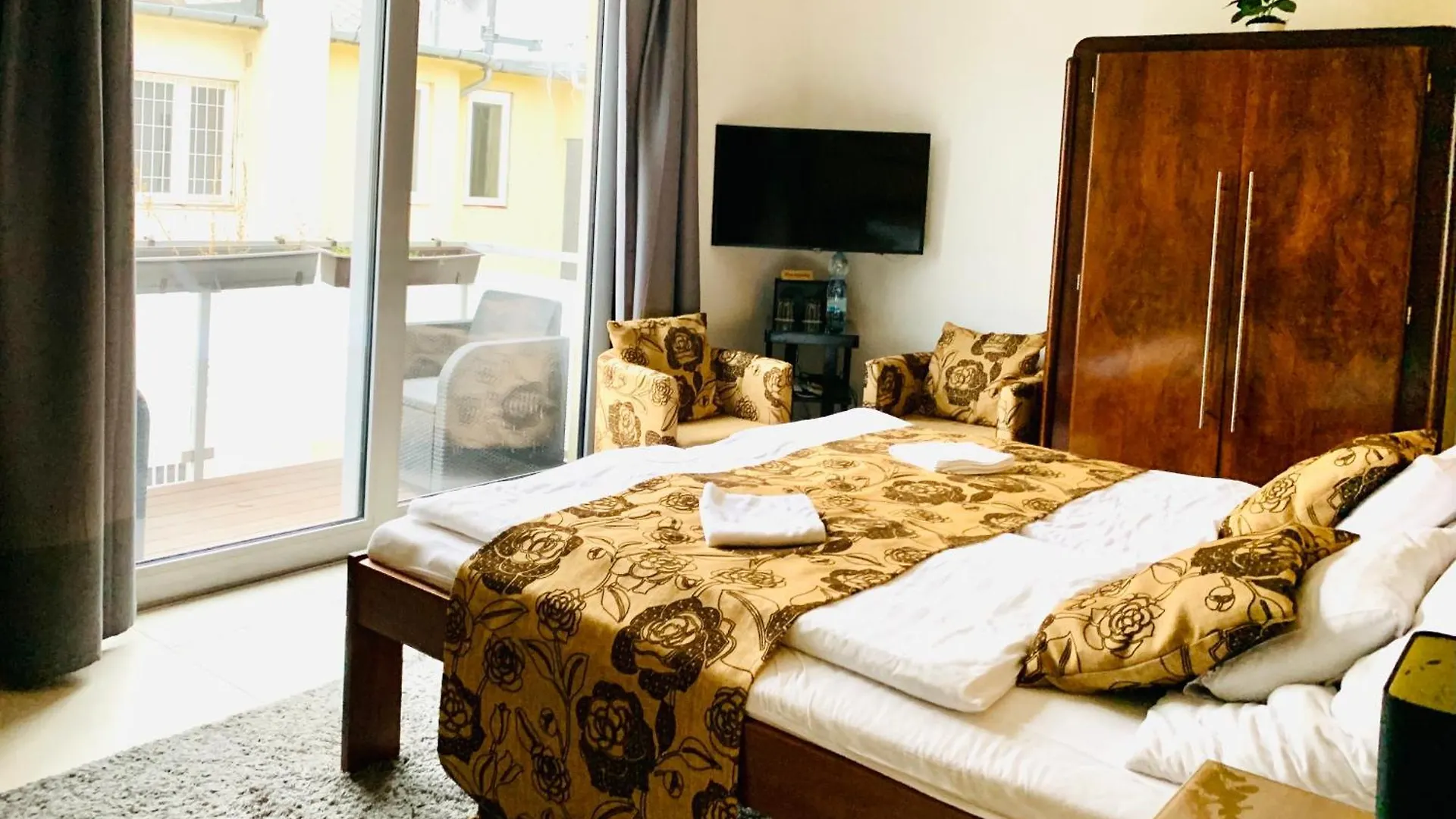 Parliament Penthouse Apartment Budapest