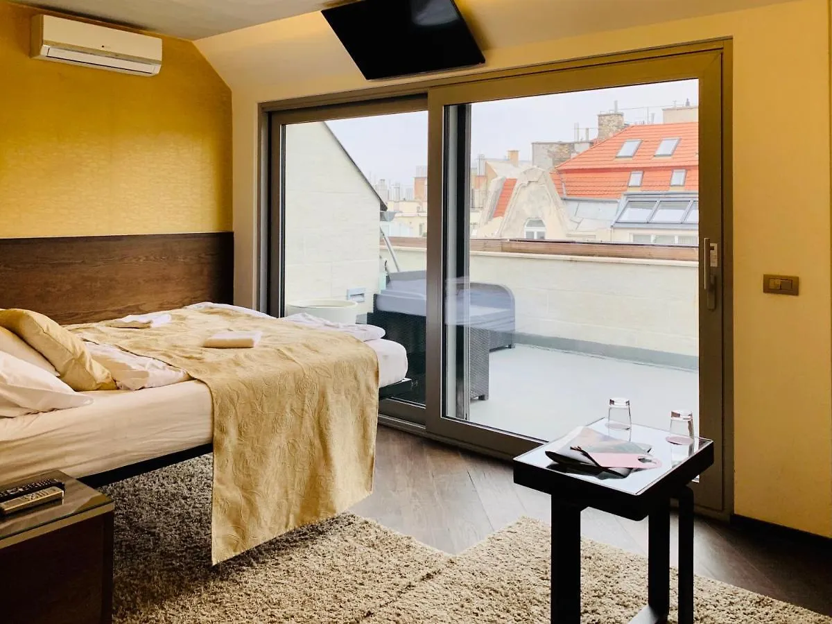 Parliament Penthouse Apartment Budapest Hungary